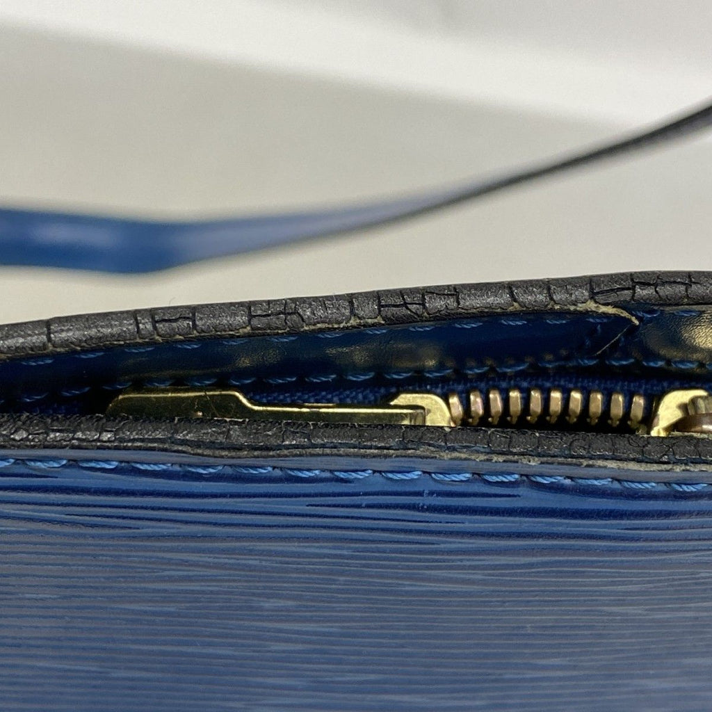 Louis Vuitton Shoulder Bag Epi Lussac Toledo Blue — view 6