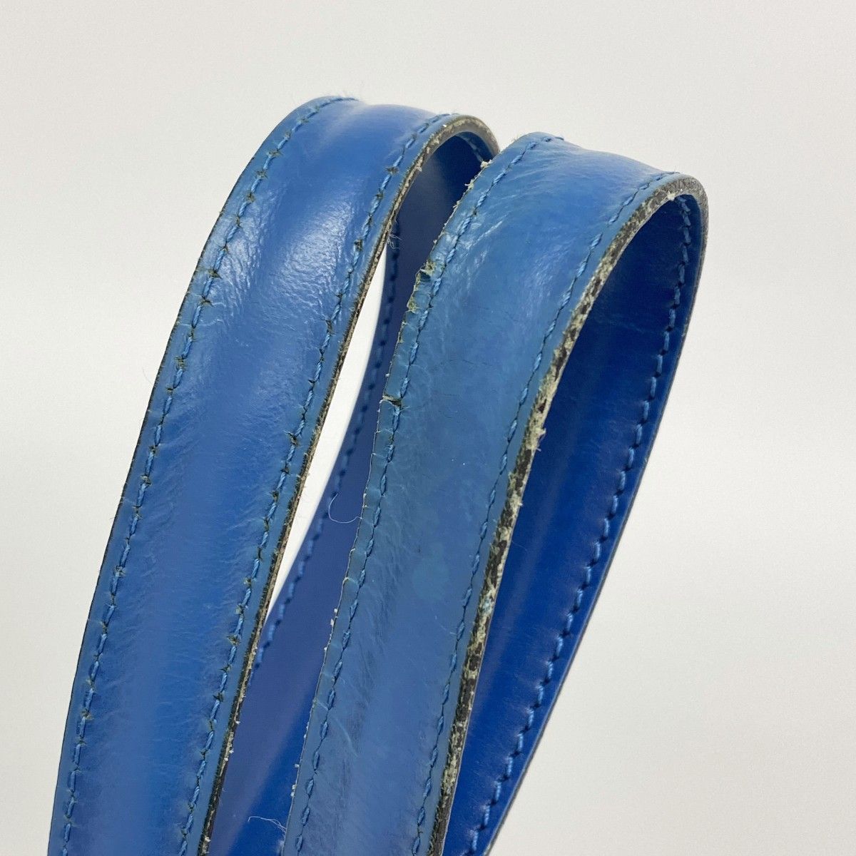 Louis Vuitton Shoulder Bag Epi Lussac Toledo Blue — view 9