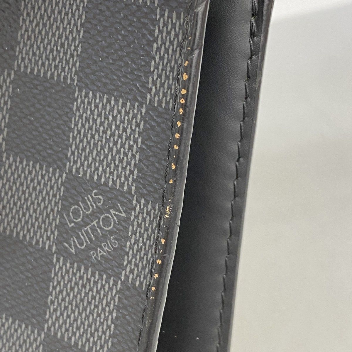 Louis Vuitton Clutch Damier Graphite Epi Pochette Voyage MM Noir — view 7