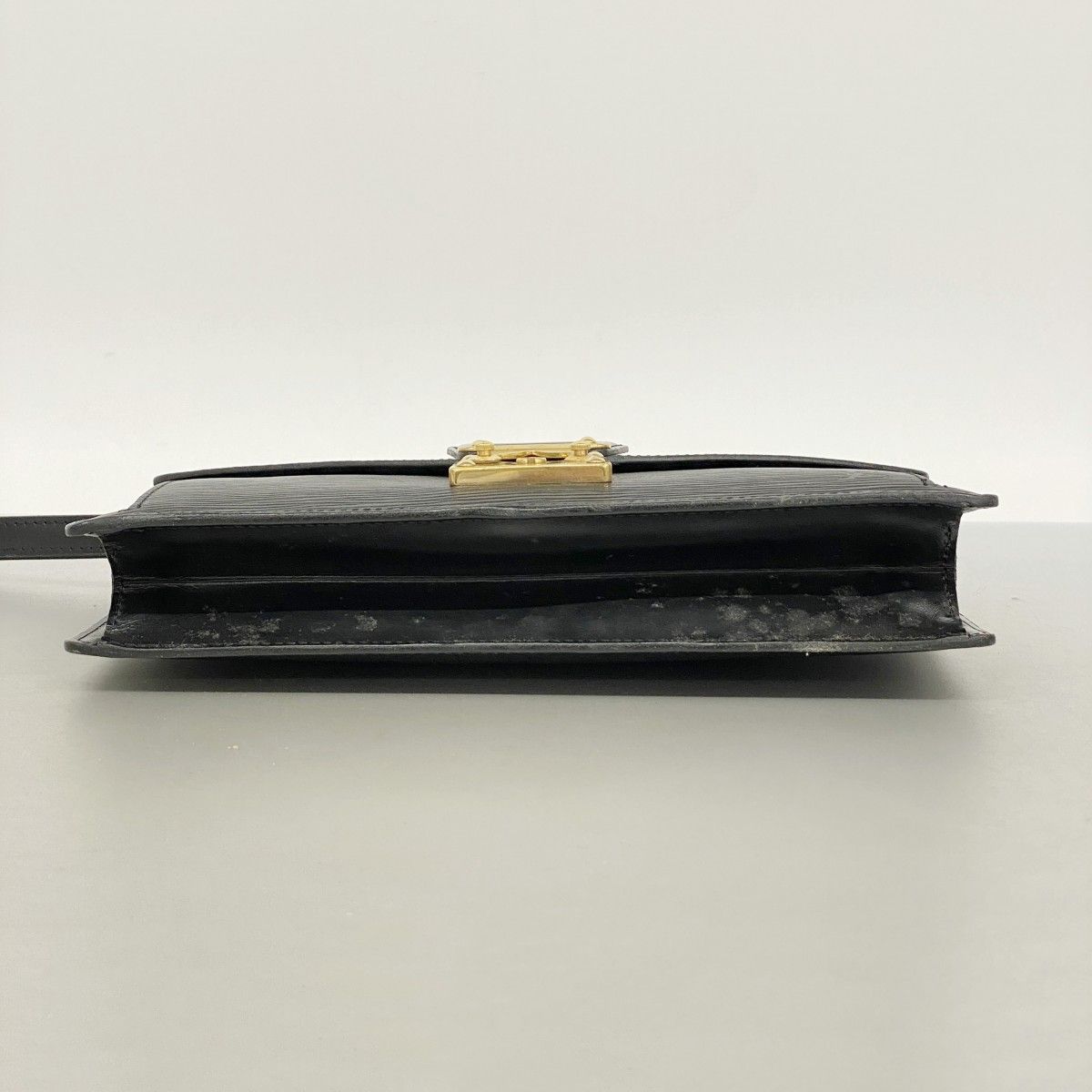 Louis Vuitton Clutch Epi Series Dragonne Noir — view 3