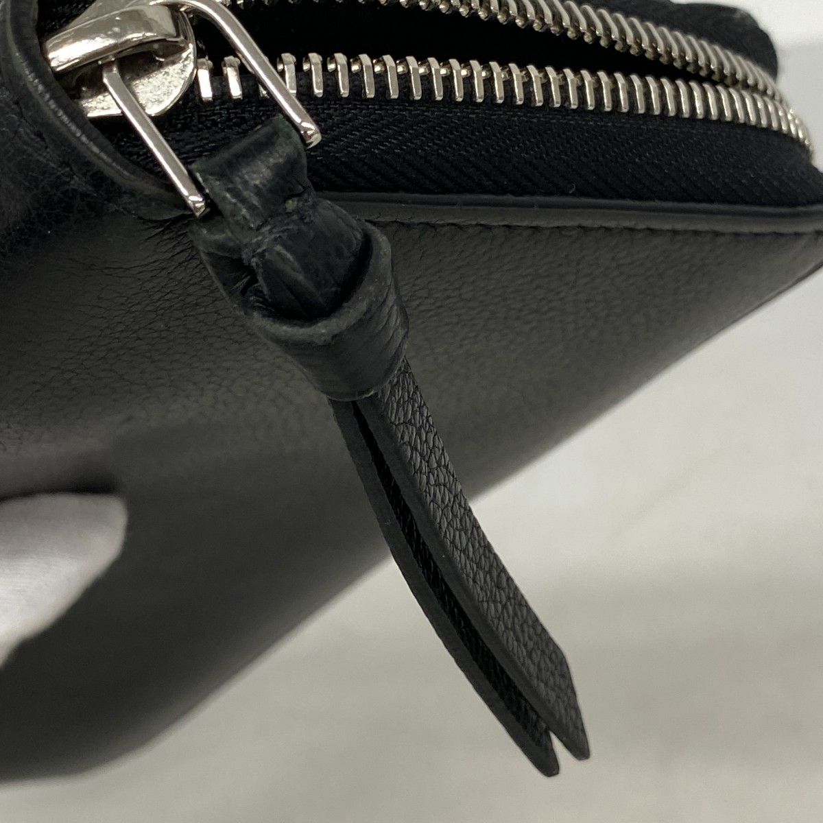 Louis Vuitton Wallet Zippy Lockme Noir — view 8