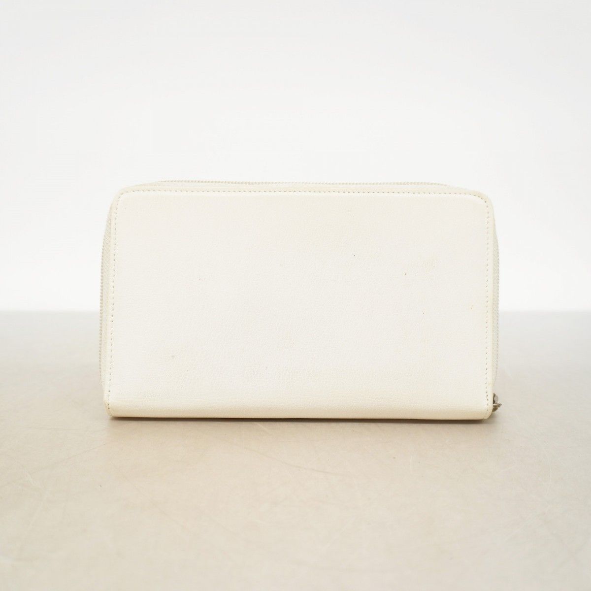 Chanel Wallet Camellia Leather Ivory Silver — view 9
