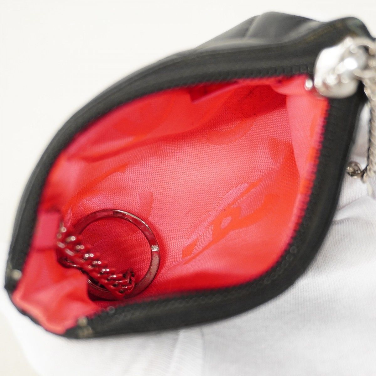 Chanel Coin Case Cambon Lambskin Black Silver — view 3