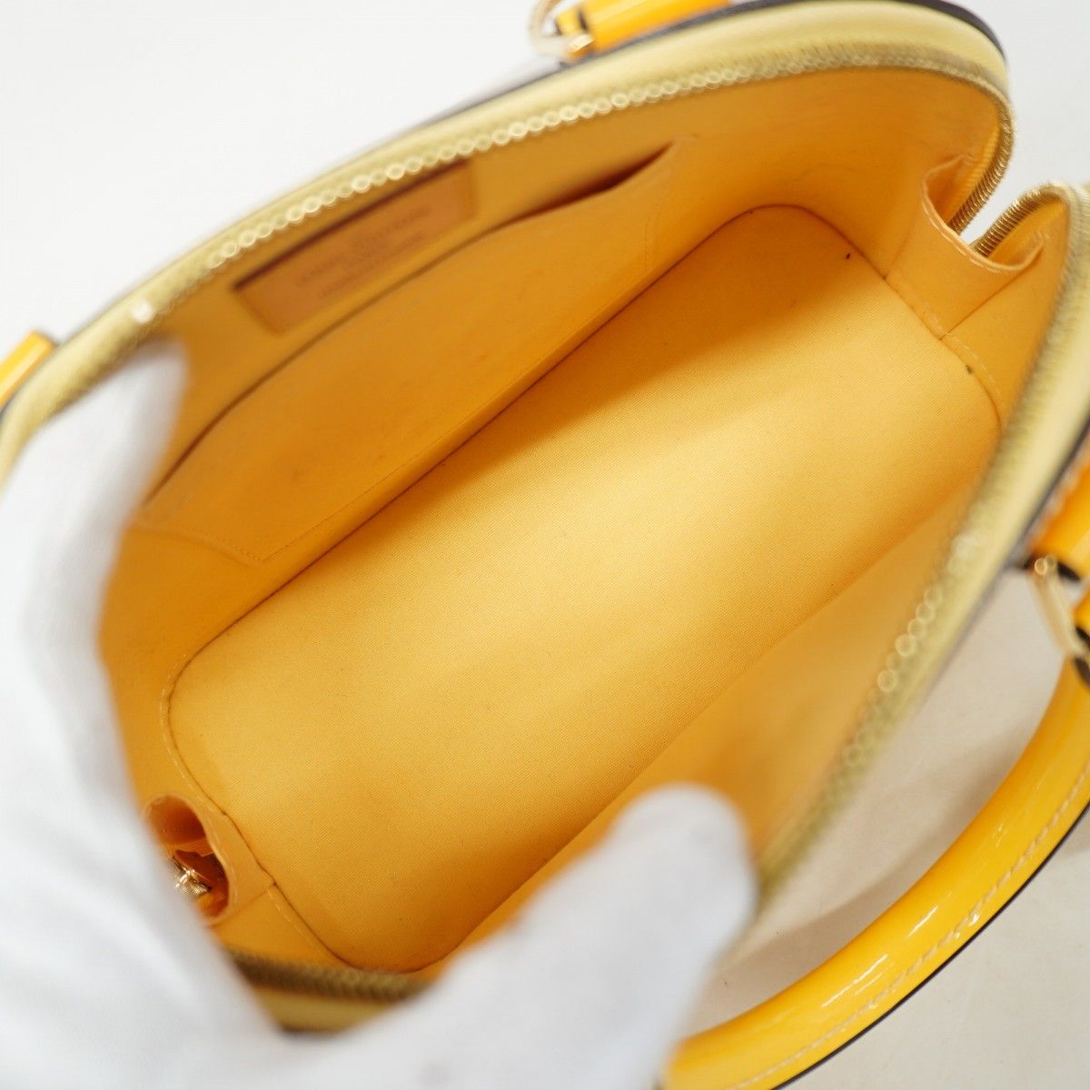 Louis Vuitton Handbag Vernis Alma BB Citrine 2-Way — view 4