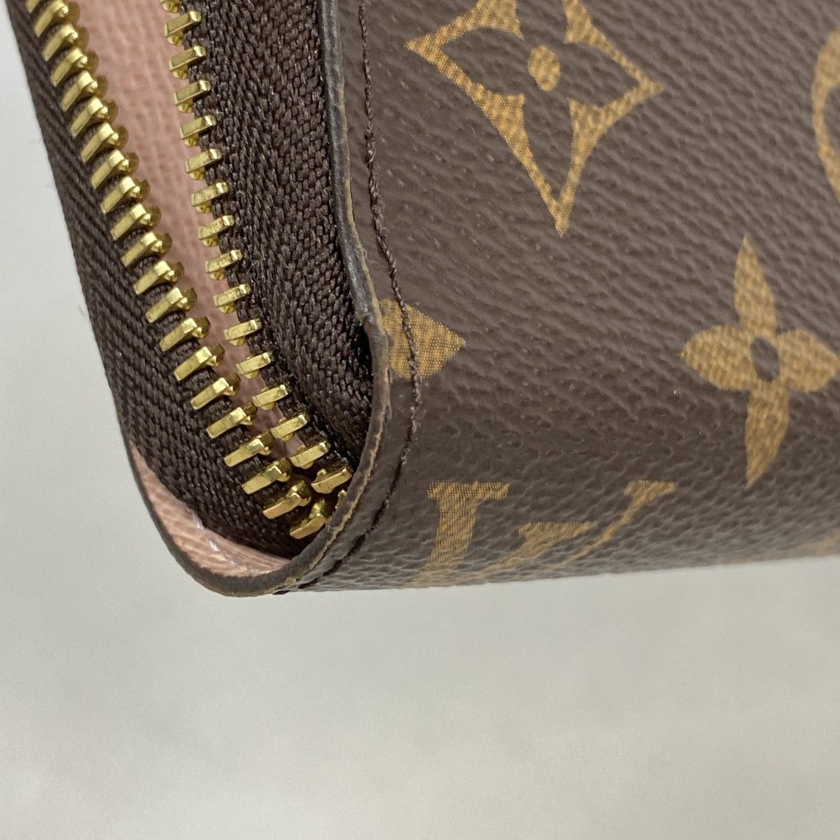 Louis Vuitton Wallet Monogram Zippy Rose Velours — view 5