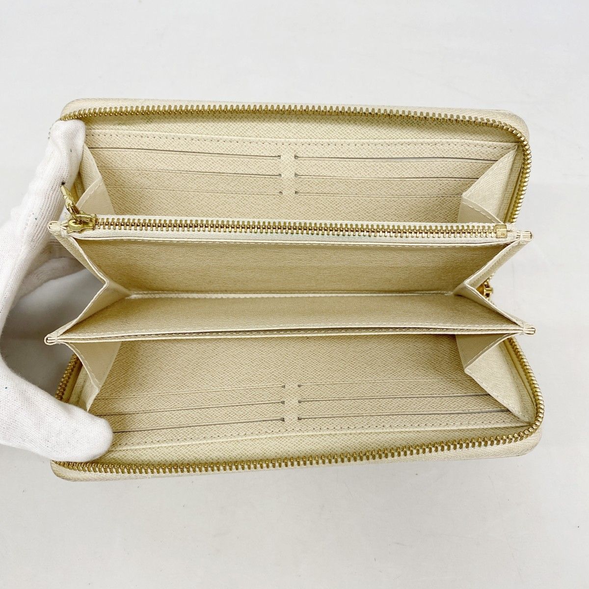 Louis Vuitton Wallet Damier Azur Zippy White — view 3