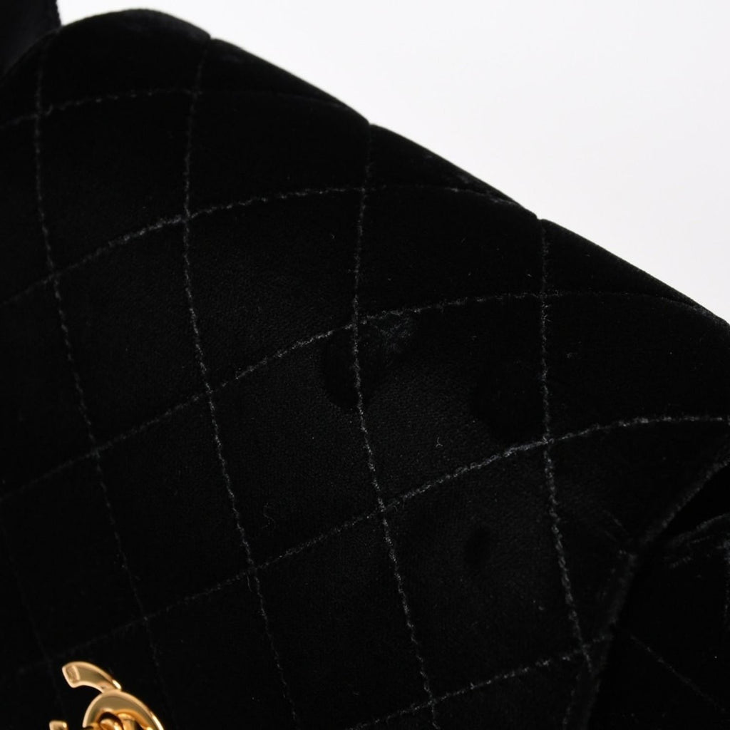 Chanel Bag CC Logo Velvet Quilted Turnlock Black Gold — view 7