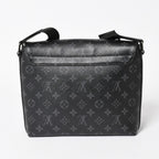 Louis Vuitton Shoulder Bag District NM Monogram Eclipse Black — view 2