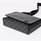 Louis Vuitton Shoulder Bag District NM Monogram Eclipse Black — view 8