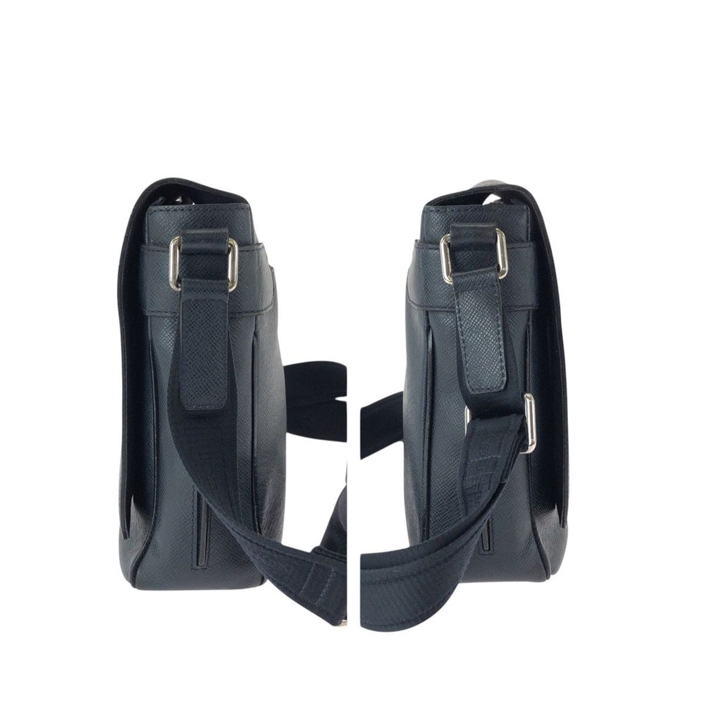 Louis Vuitton Taiga Roman PM Navy Silver Leather Shoulder — view 8