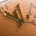 Louis Vuitton Shoulder Bag Pochette LV — view 7
