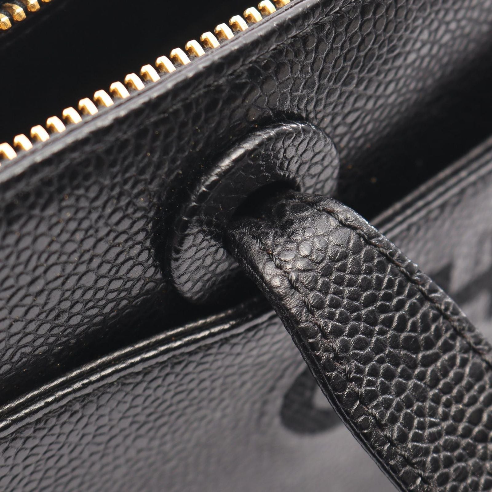 Chanel Tote Logo Black Caviar Leather Stitch — view 6