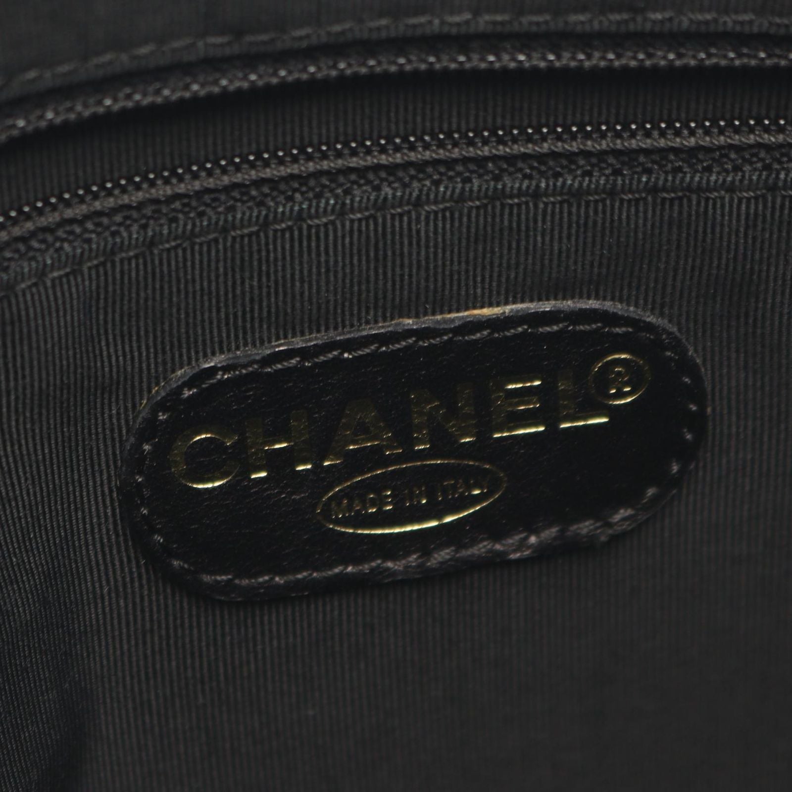 Chanel Tote Logo Black Caviar Leather Stitch — view 4