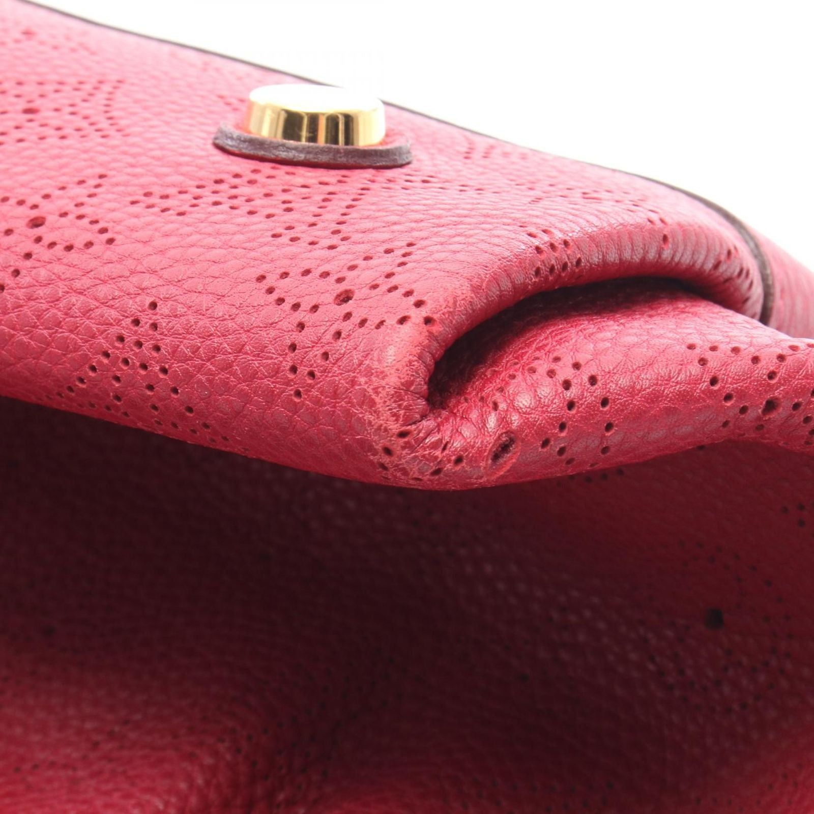Louis Vuitton Handbag Seal PM Monogram Mahina Gurna Leather — view 5