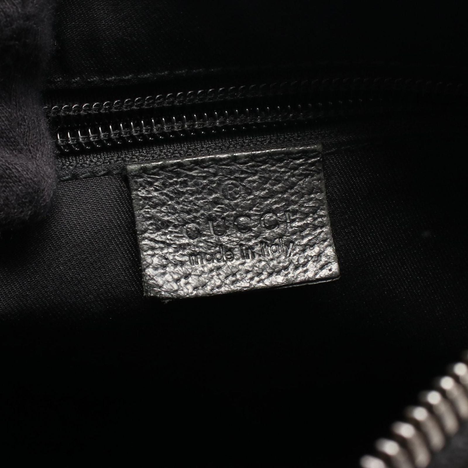 Gucci Shoulder Bag GG Canvas Black — view 4