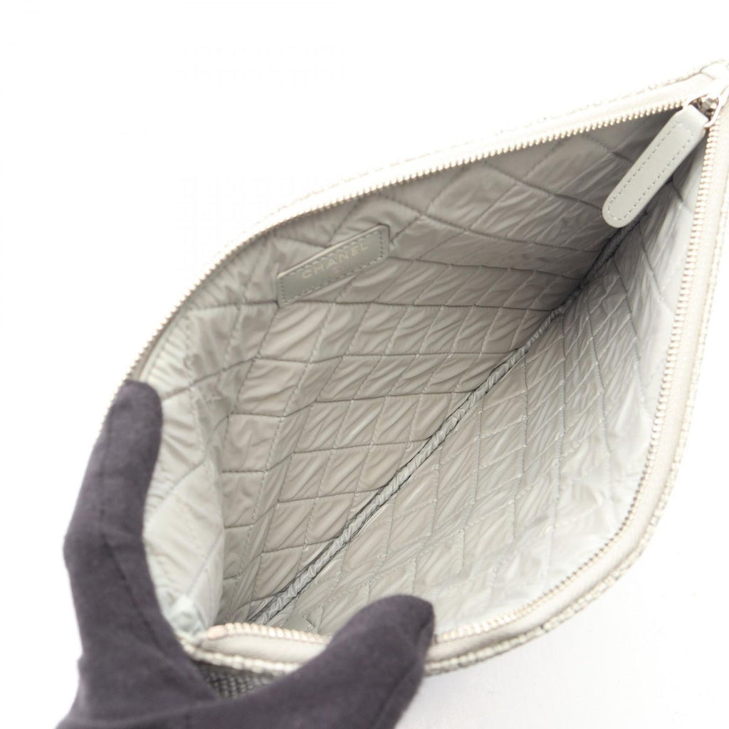 Chanel Clutch Deauville Gray — view 3