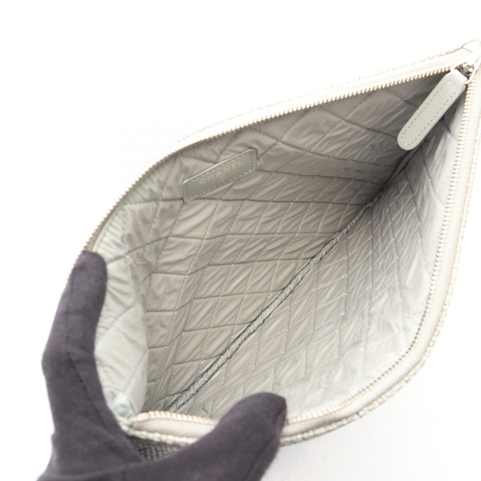 Chanel Clutch Deauville Gray — view 3