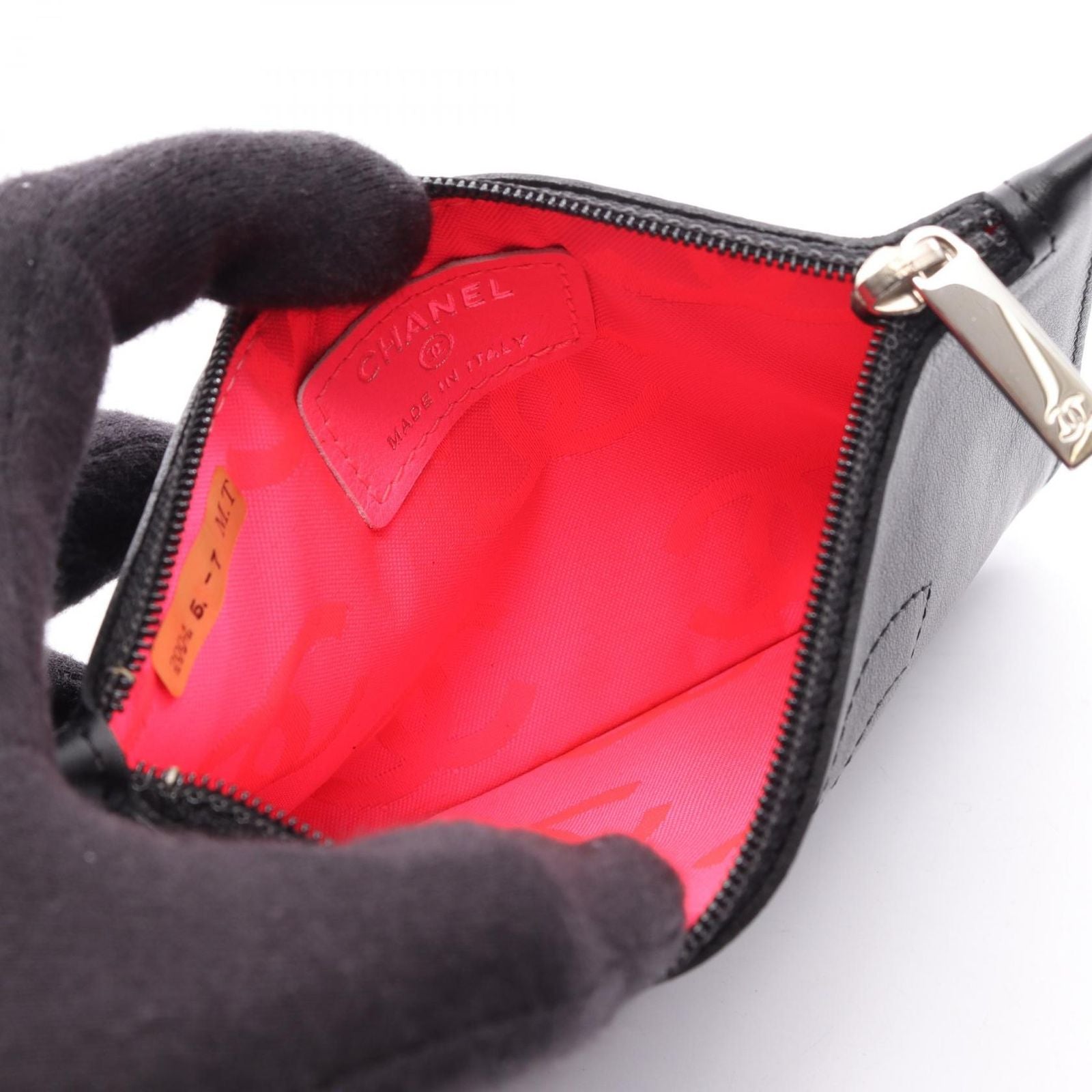 Chanel Pouch CC Logo Black Lambskin — view 3