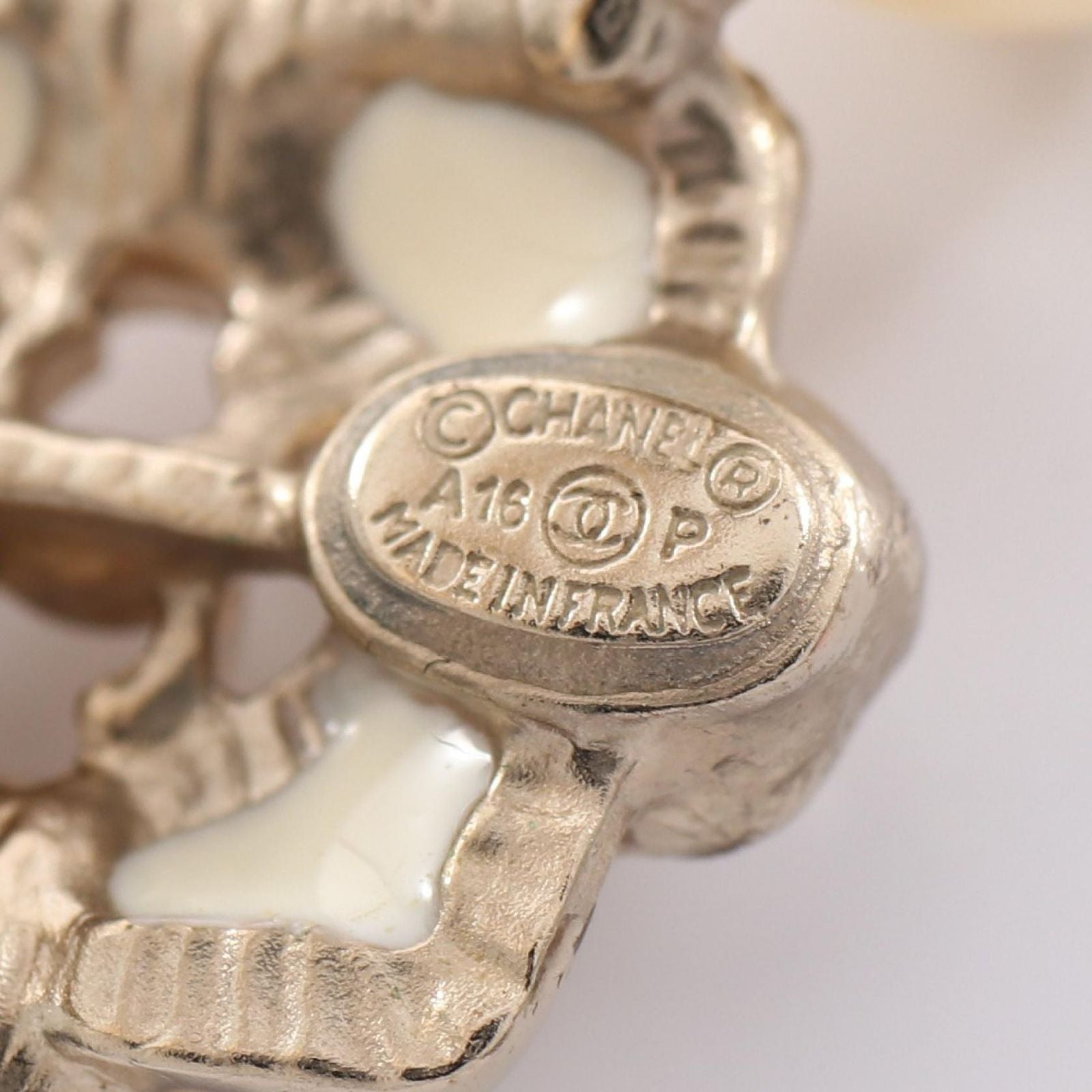 Chanel Ring CC Logo — view 4