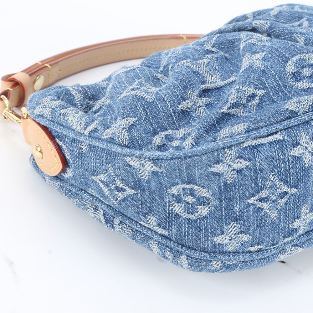 Louis Vuitton Monogram Denim Pochette Barre 2-Way Shoulder Bag Hand — view 7