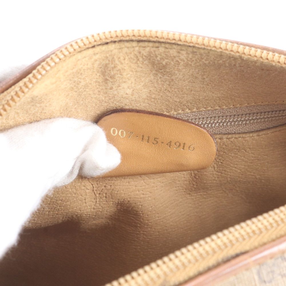 Gucci Micro GG Leather Shoulder Bag Crossbody — view 9