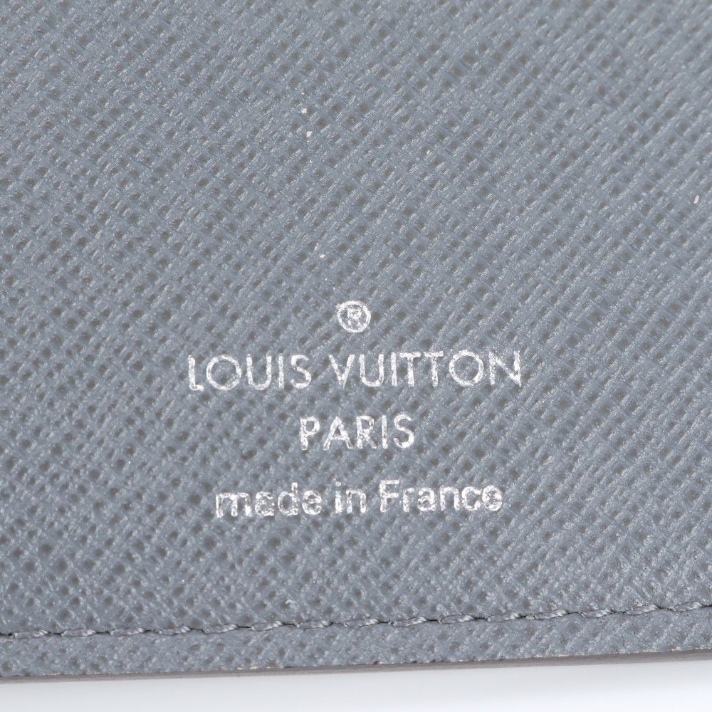 Louis Vuitton Taiga Portefeuille Brazza Glacier Leather Wallet Bifold — view 9