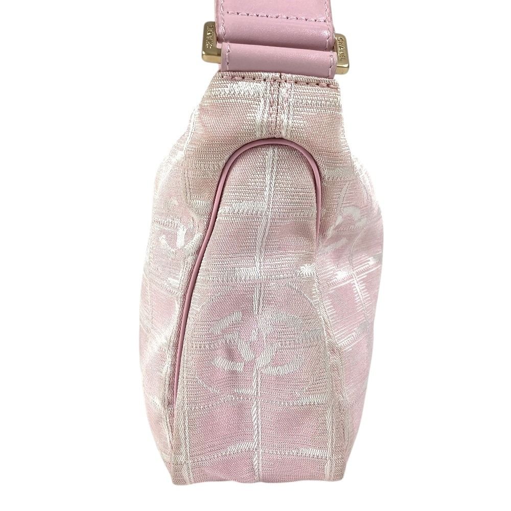 Chanel Handbag CC Logo Nylon Pink — view 4