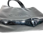 Chanel Shoulder Bag Logo Enamel Black — view 5