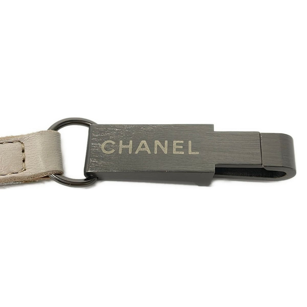 Chanel Belt Beige Silver Leather — view 3