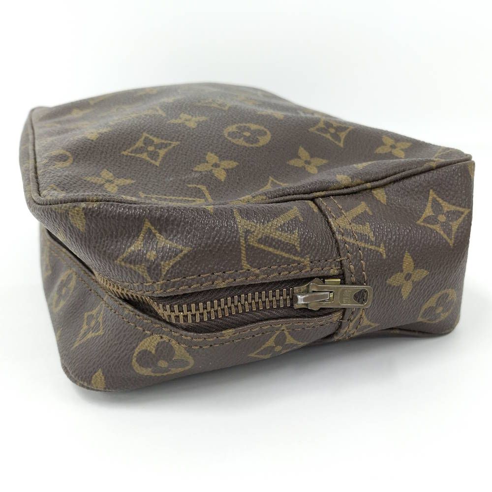 Louis Vuitton Trousse Toilet 28 Clutch Monogram — view 4