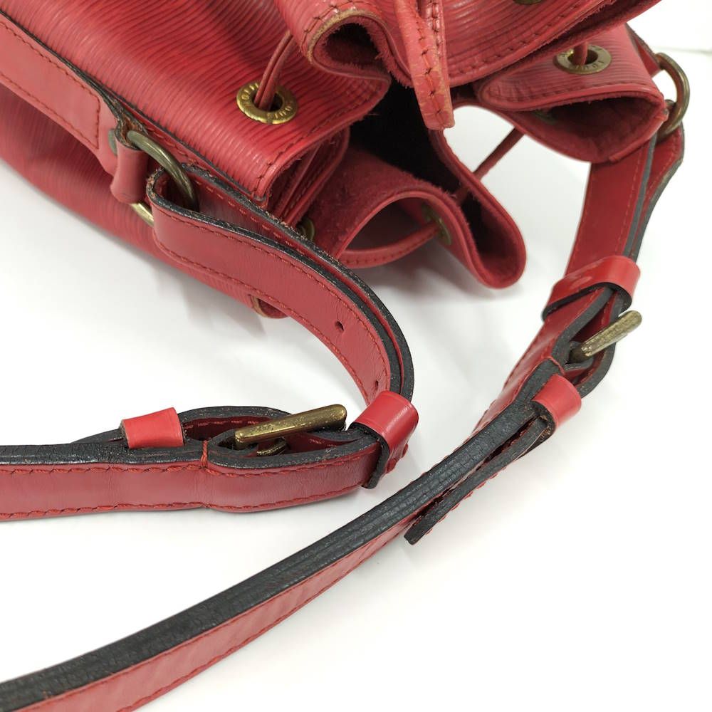 Louis Vuitton Petit Noe Shoulder Bag Epi Leather Castilian — view 5