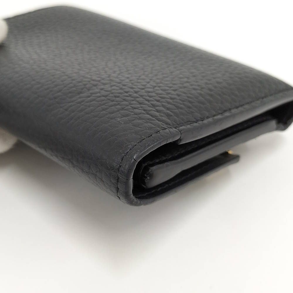 Louis Vuitton Portefeuille Capucines Compact Wallet — view 6