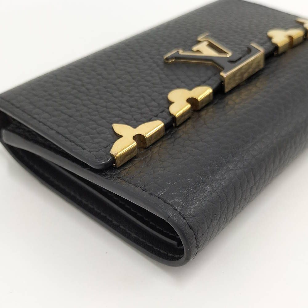 Louis Vuitton Portefeuille Capucines Compact Wallet — view 4