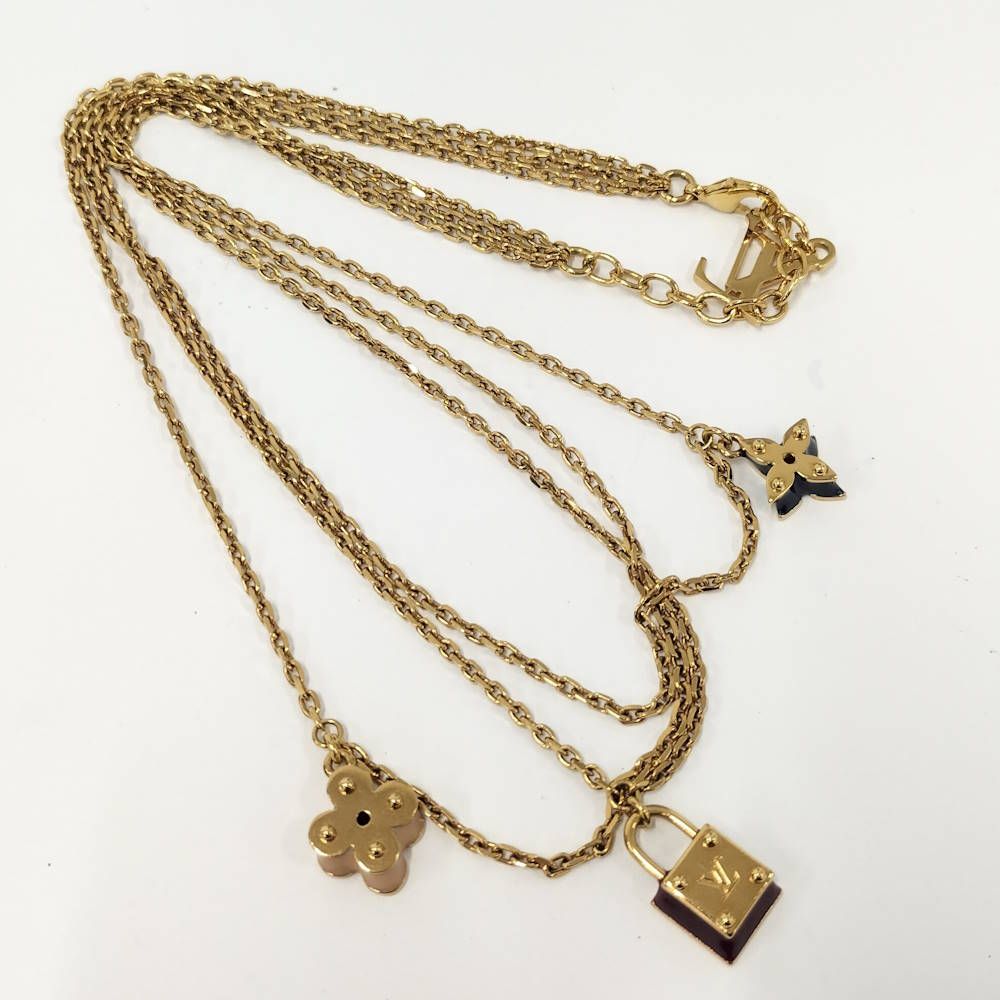 Louis Vuitton Collier Sweet Charm Keychain — view 3