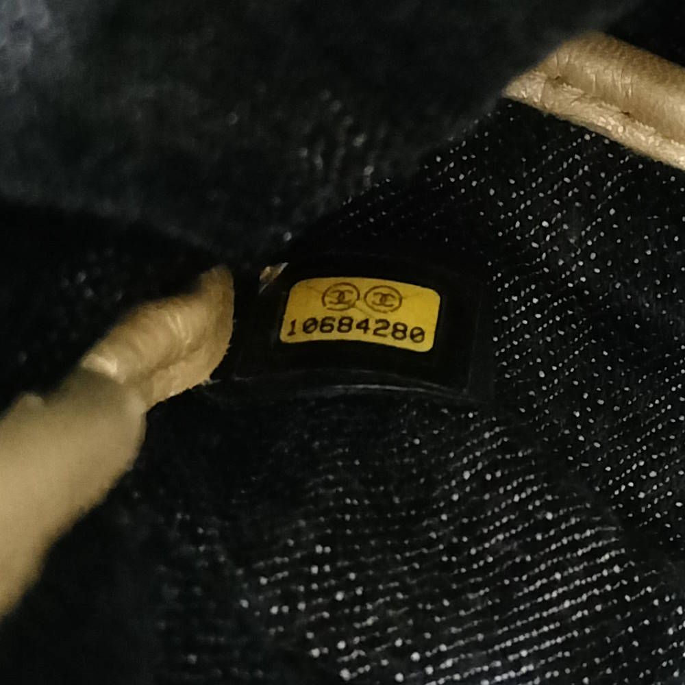 Chanel Spark Ring Denim CC Logo Messenger — view 9