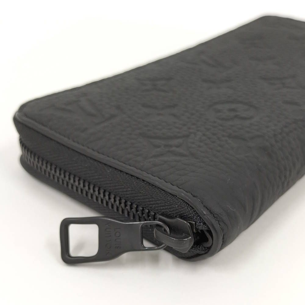 Louis Vuitton Zippy Wallet Horizontal Zip Around Monogram Taurillon — view 4
