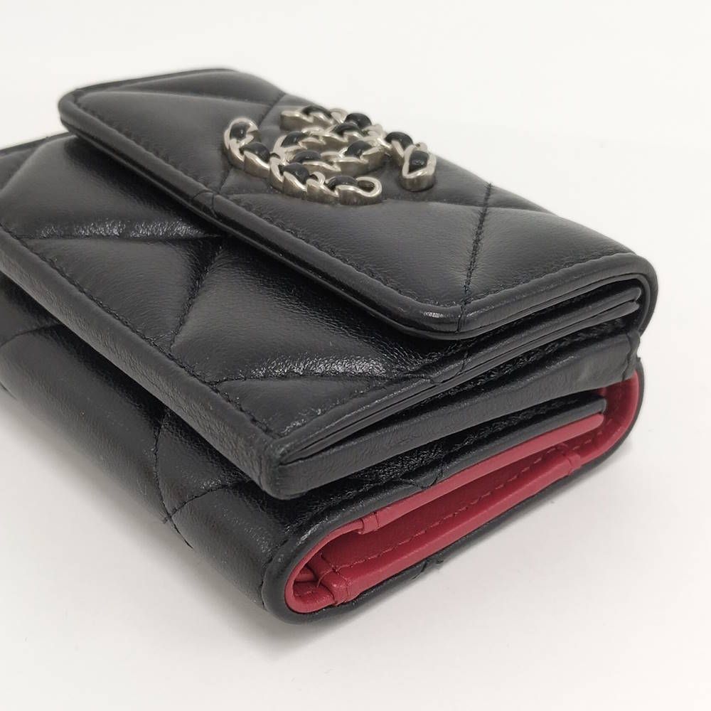 Chanel Small Flap Wallet 19 Lambskin — view 5