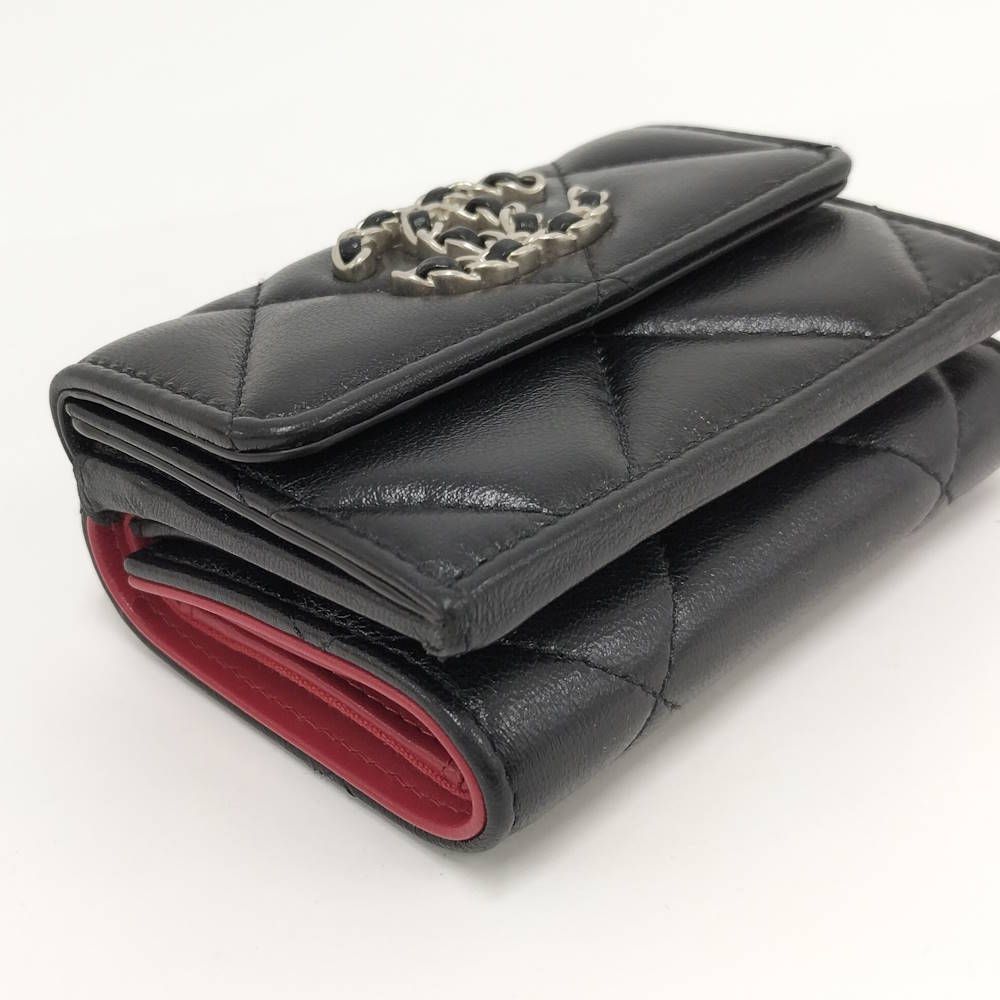 Chanel Small Flap Wallet 19 Lambskin — view 4