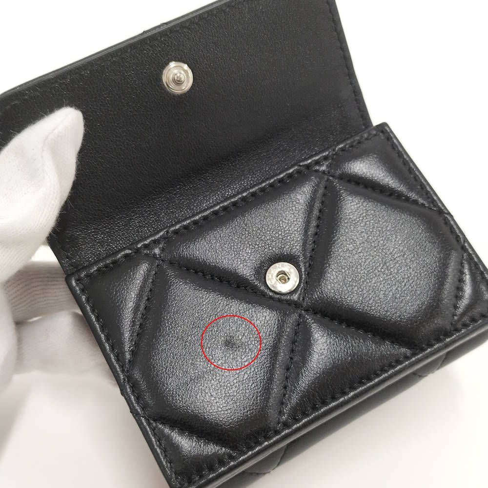 Chanel Small Flap Wallet 19 Lambskin — view 6