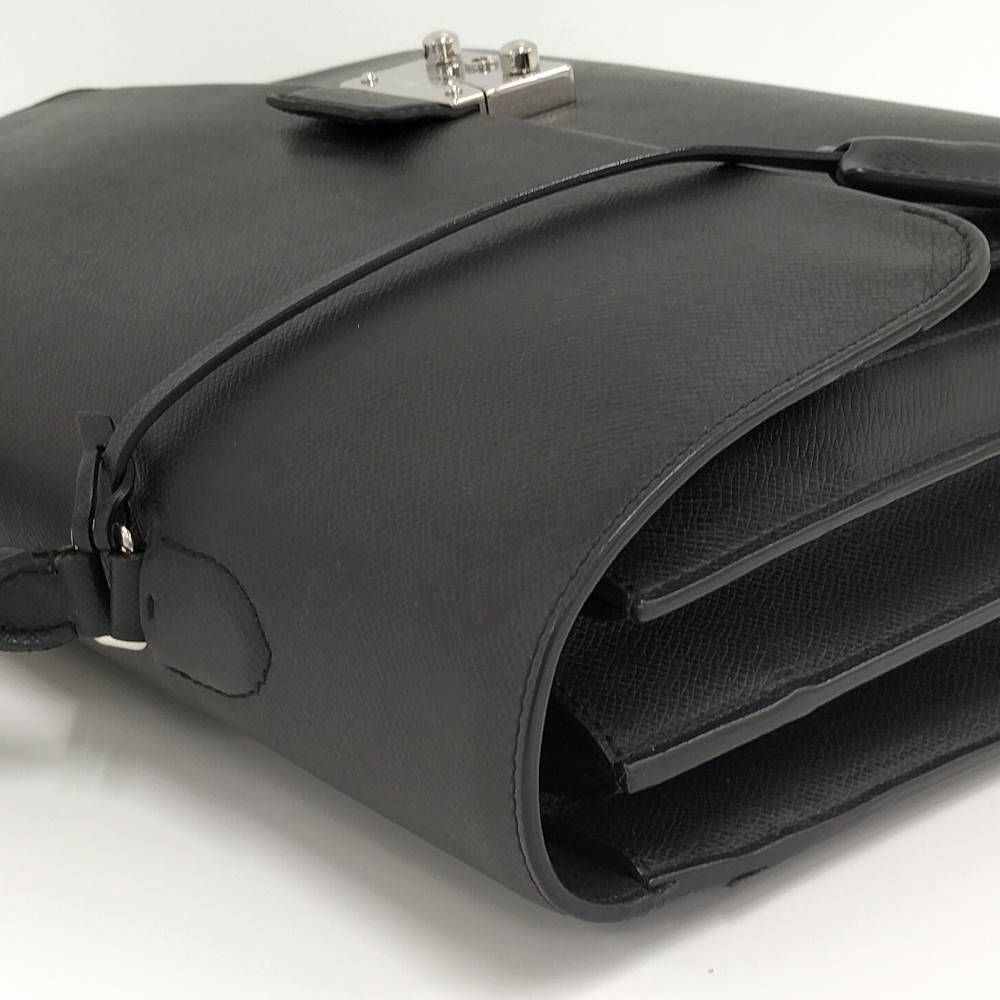 Louis Vuitton Associate Cartable 2 Taiga Handbag — view 3