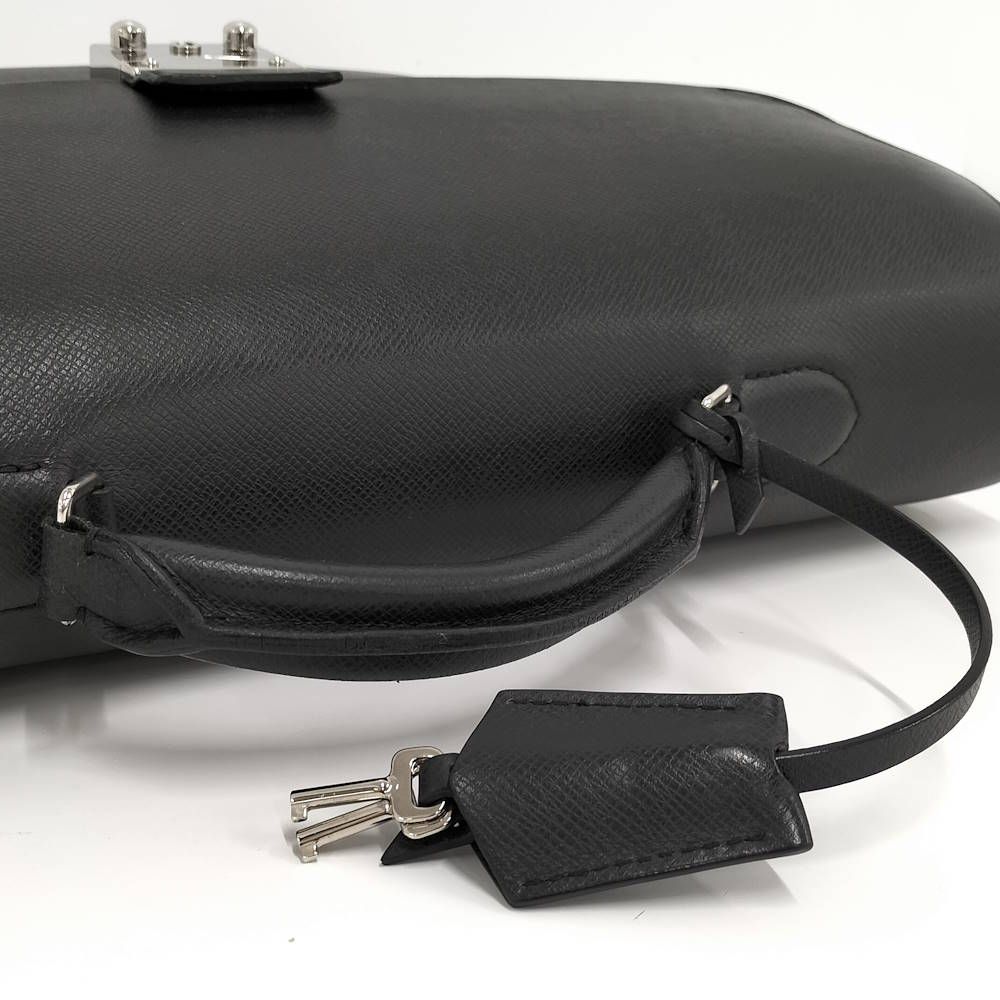 Louis Vuitton Associate Cartable 2 Taiga Handbag — view 5