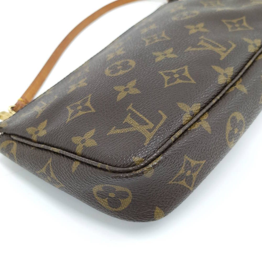 Louis Vuitton Pochette Monogram Shoulder — view 4