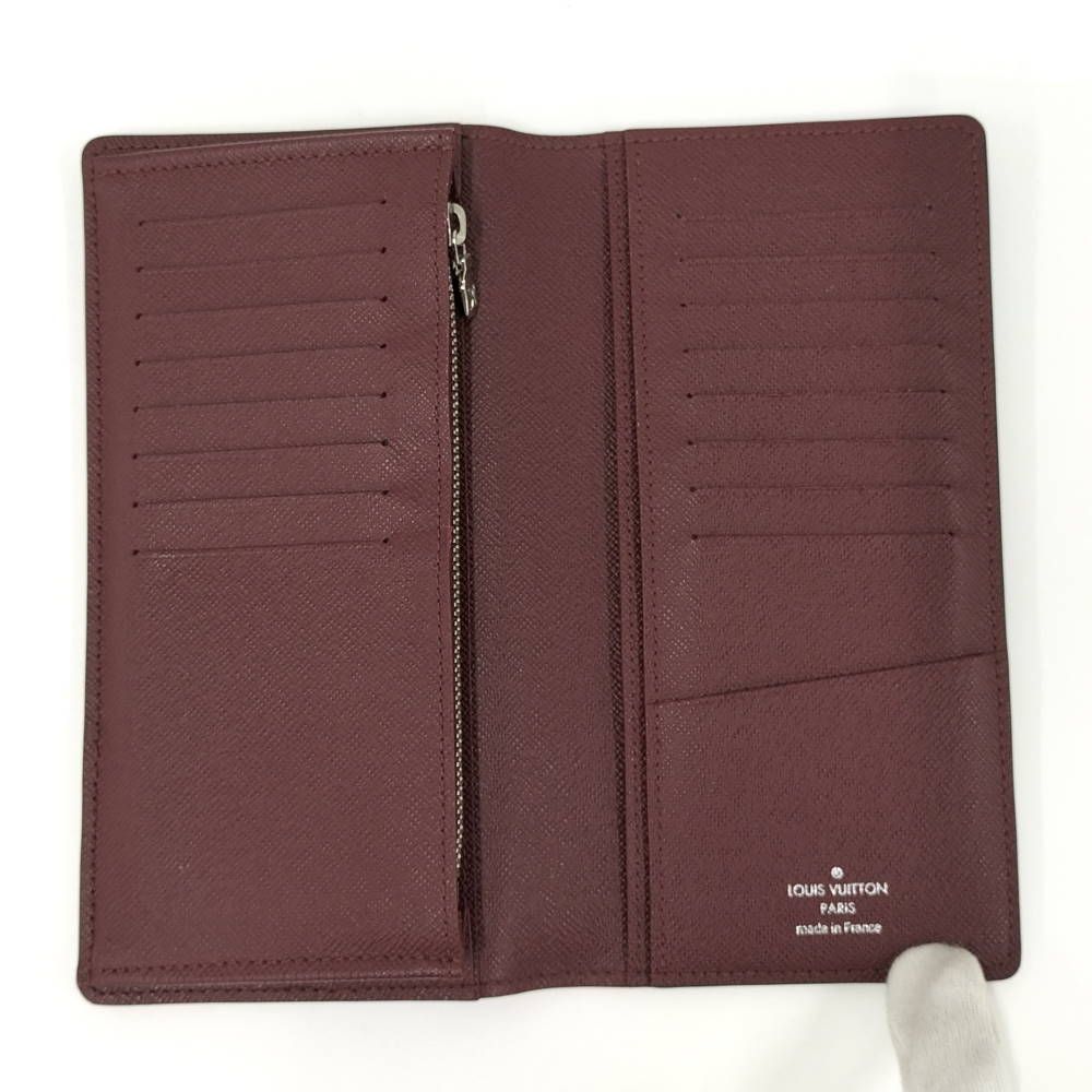 Louis Vuitton Portefeuille Brazza Bifold Wallet Taiga Navy Bordeaux — view 2