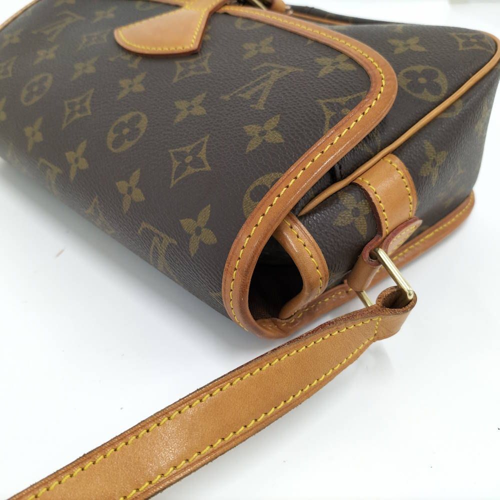 Louis Vuitton Sologne Shoulder Bag Monogram — view 5