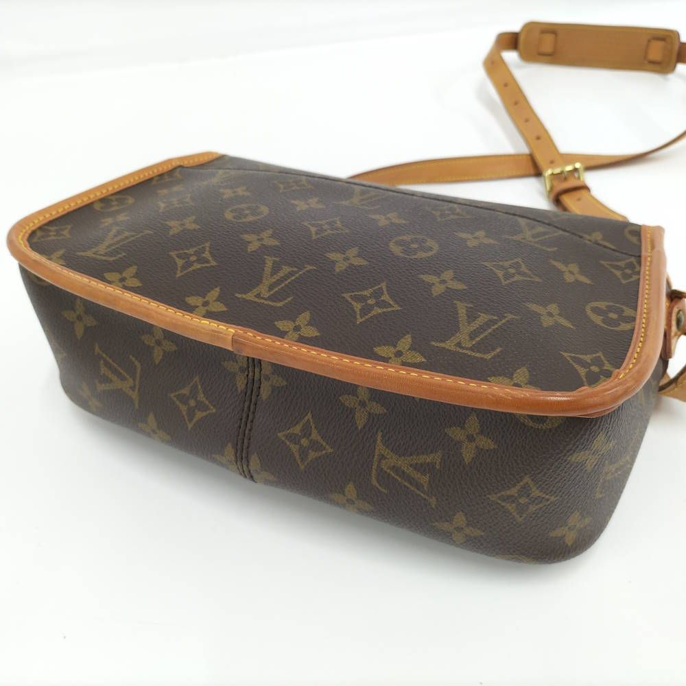 Louis Vuitton Sologne Shoulder Bag Monogram — view 4
