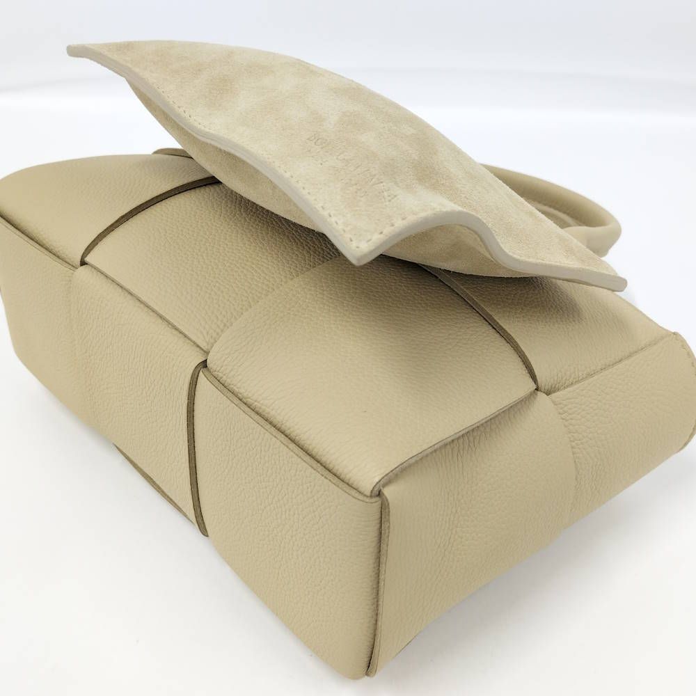 Bottega Veneta Tote Arco Leather Beige — view 3