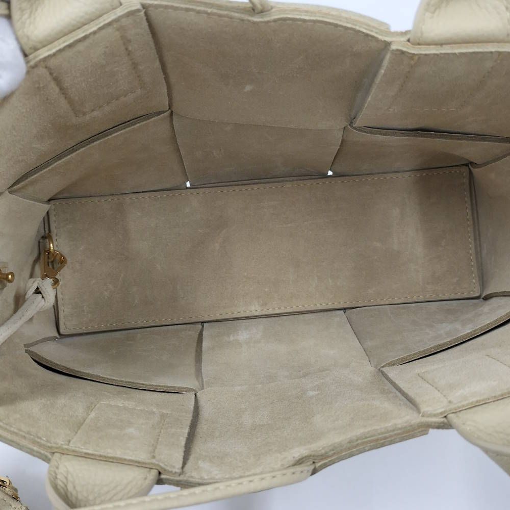 Bottega Veneta Tote Arco Leather Beige — view 9