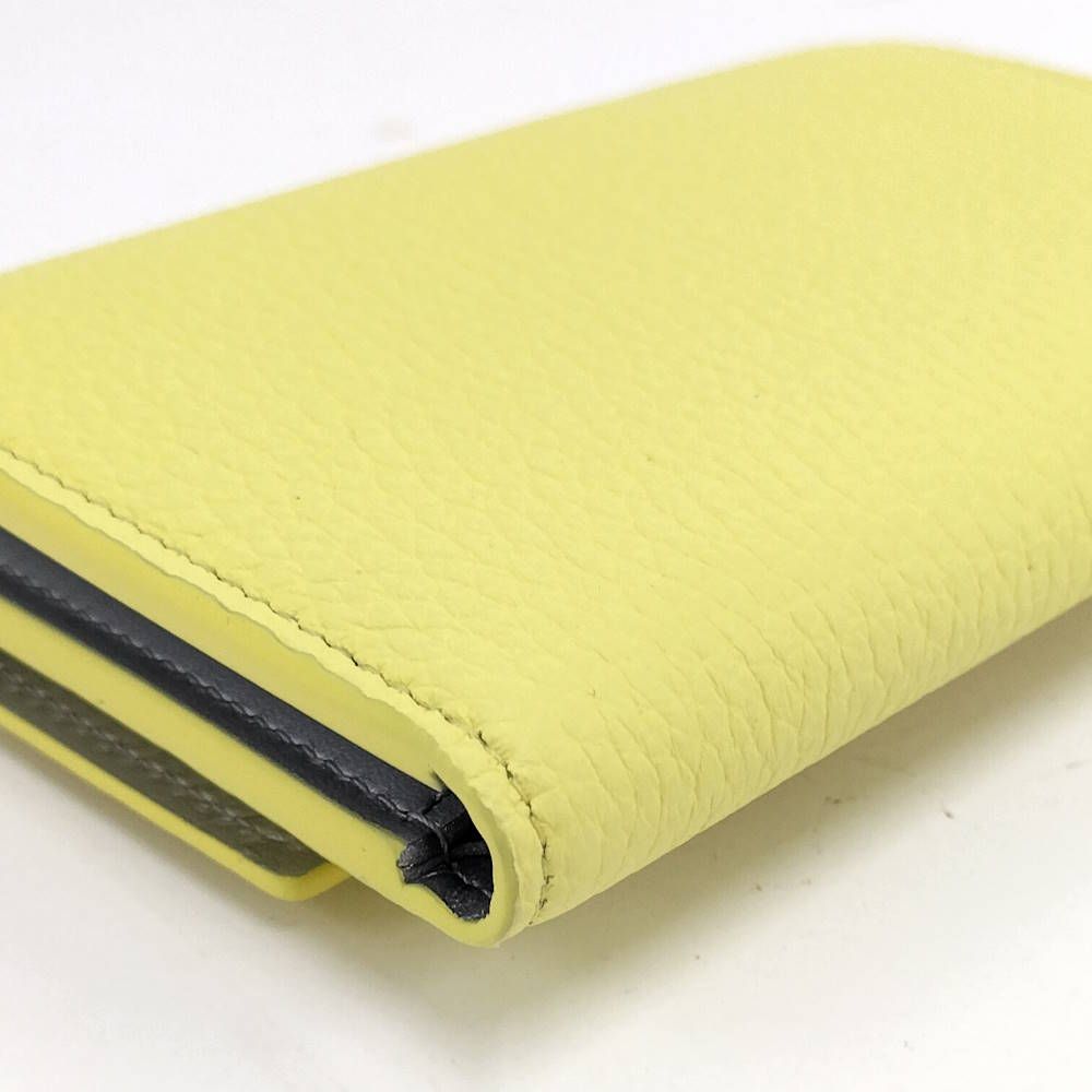 Louis Vuitton Portefeuille Capucines Compact Trifold Wallet Citrus — view 6