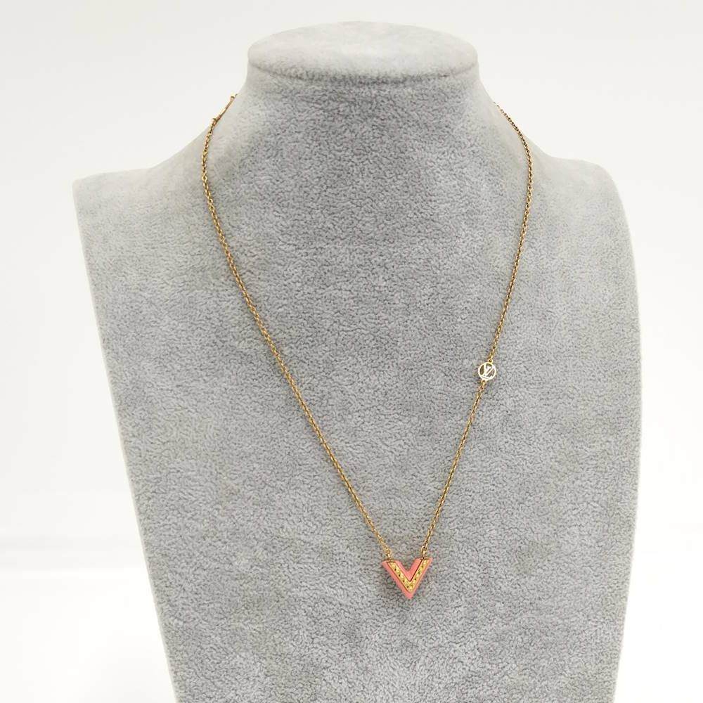 Louis Vuitton Essential Necklace Gold Plated — view 7