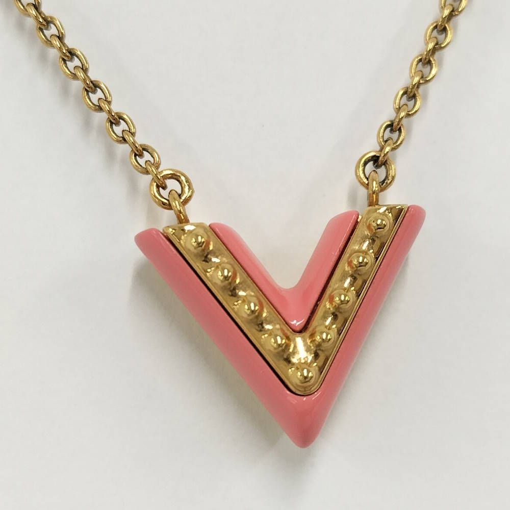 Louis Vuitton Essential Necklace Gold Plated